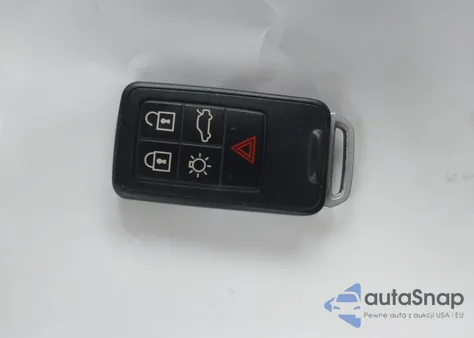 2015 Volvo Xc60 T5/T5 Premier z USA, uszkodzony, nr VIN YV4612RK7F2757513